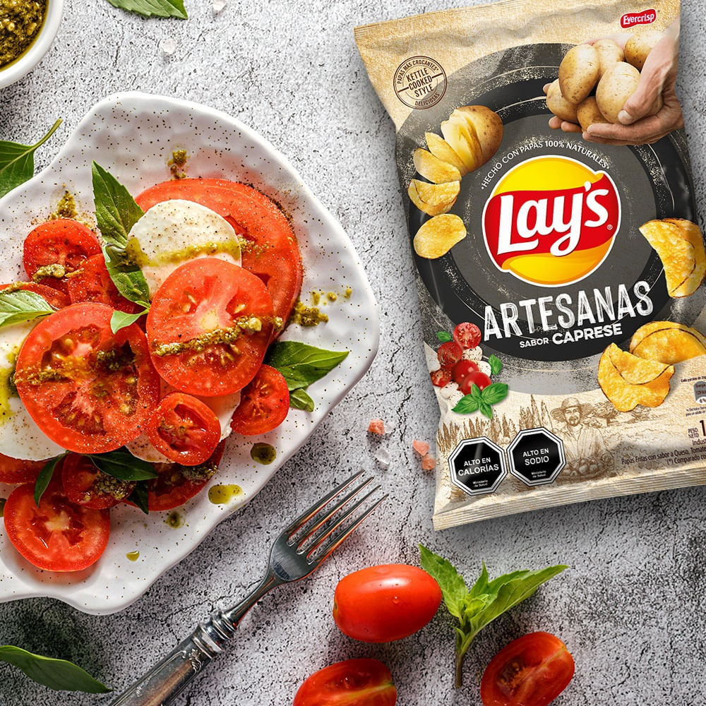 Papas fritas Lays artesanas caprese 150 g Papas fritas Lays artesanas caprese 150 g